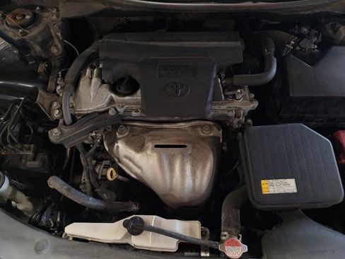 Used 2016 Toyota Camry LE FWD image 30