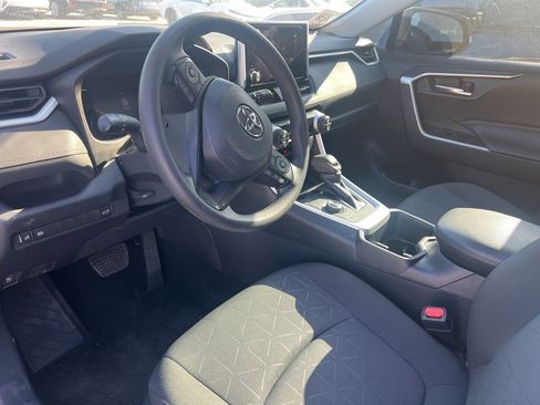 Used 2023 Toyota RAV4 XLE image 8