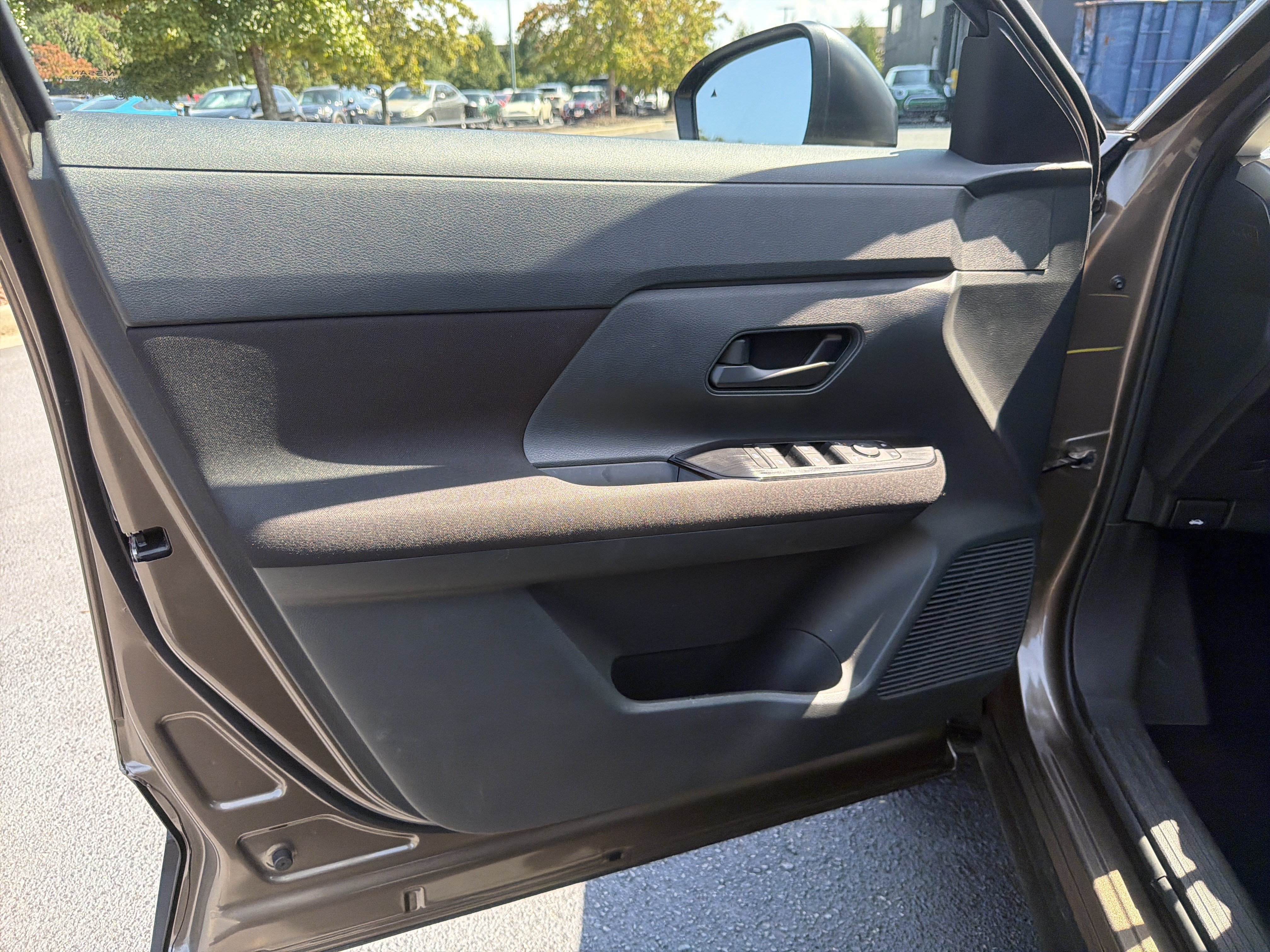 Used 2025 Nissan Kicks S FWD image 22