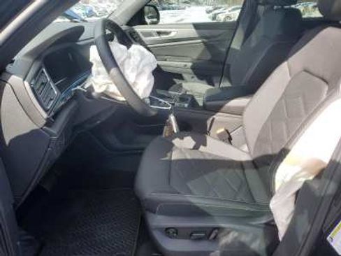 Used 2024 Volkswagen Atlas Cross Sport SE AWD/4WD image 6