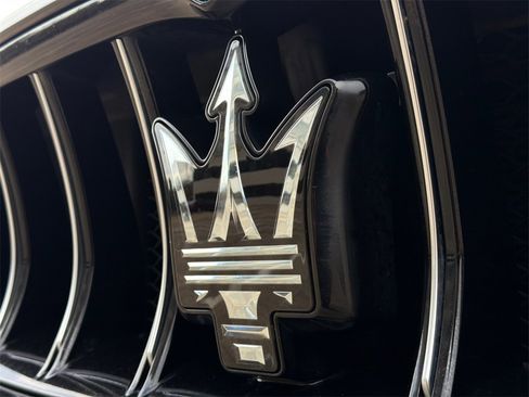 Used 2024 Maserati Grecale GT image 14