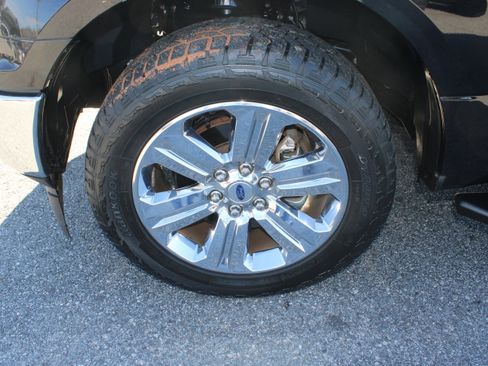 Used 2018 Ford F150 XLT w/ Equipment Group 302A Luxury image 10