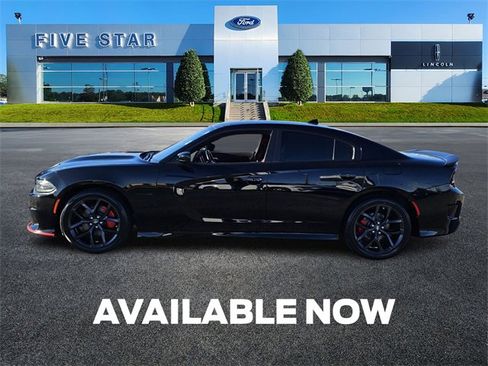 Used 2022 Dodge Charger R/T w/ Blacktop Package image 4