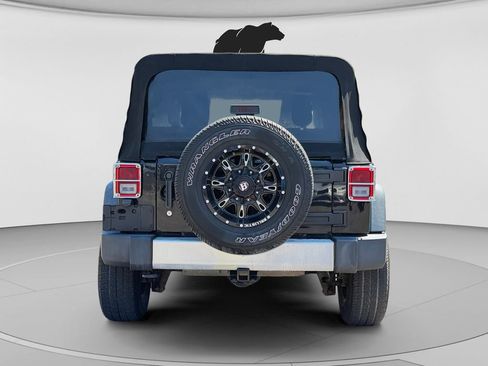 Used 2018 Jeep Wrangler Unlimited Sport S AWD/4WD image 4