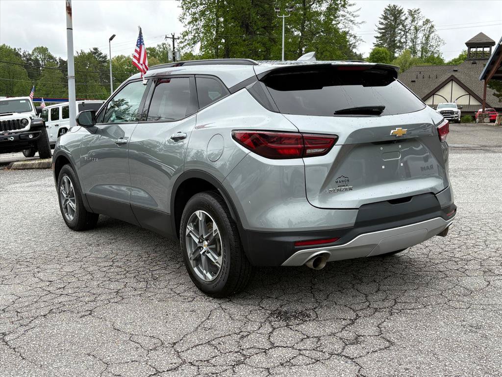 Used 2024 Chevrolet Blazer LT w/ Convenience Package FWD image 7