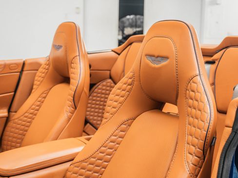 Used 2016 Aston Martin Vanquish Volante RWD image 26