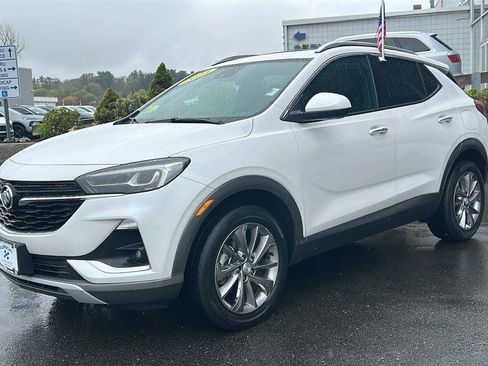 Used 2023 Buick Encore GX Essence w/ Experience Buick Package AWD/4WD image 3
