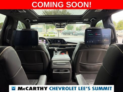 Used 2022 Cadillac Escalade Sport Platinum w/ Heavy-Duty Trailer Package AWD/4WD image 45
