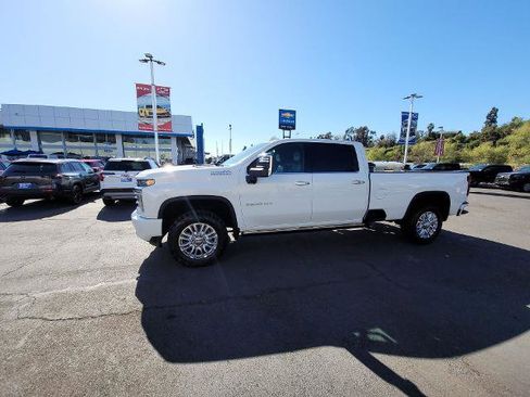 Used 2022 Chevrolet Silverado 2500 High Country w/ Z71 Off-Road Package image 1