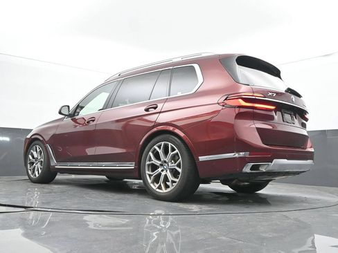 Used 2025 BMW X7 xDrive40i AWD/4WD image 36