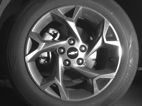 Used 2025 Chevrolet Trax LT FWD image 12