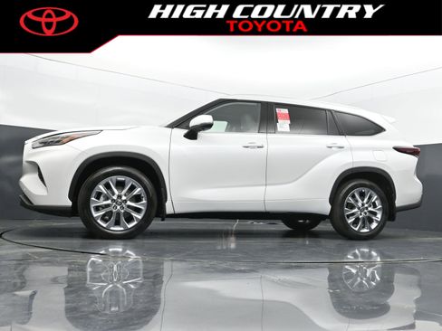 New 2026 Toyota Highlander Limited AWD/4WD image 37