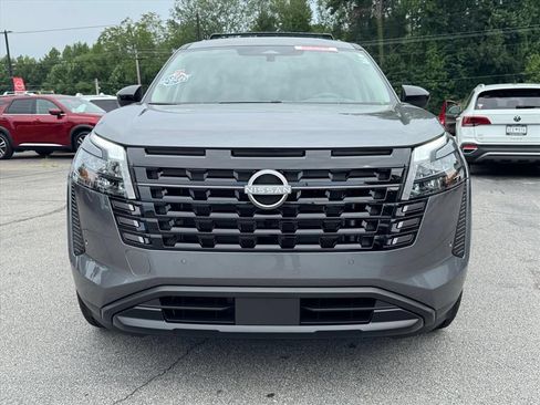 Certified 2026 Nissan Pathfinder SV FWD image 8