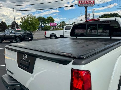 Used 2021 Nissan Frontier SV AWD/4WD image 16