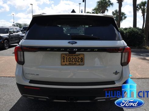New 2026 Ford Explorer Active w/ Active Comfort Package RWD image 4