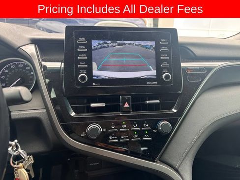 Used 2021 Toyota Camry LE FWD image 7