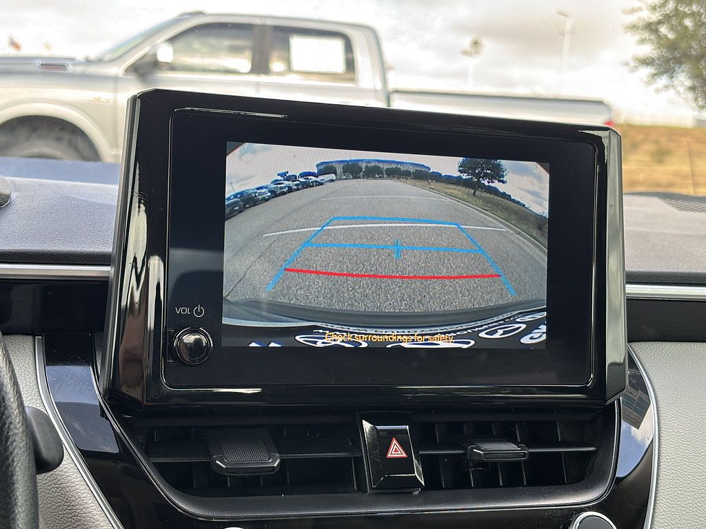 Used 2025 Toyota Corolla LE FWD image 19