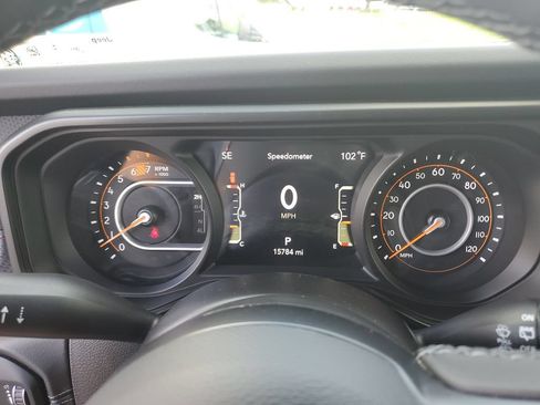 Used 2025 Jeep Wrangler Unlimited Rubicon AWD/4WD image 22
