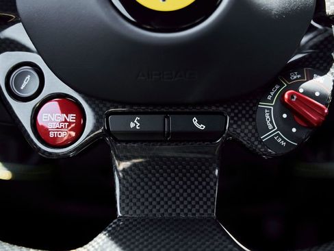 Used 2021 Ferrari F8 Tributo image 60