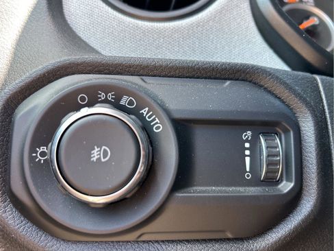 Certified 2025 Jeep Wrangler Sport AWD/4WD image 25