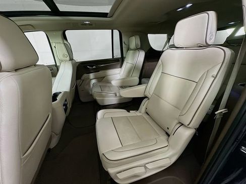 Used 2023 GMC Yukon XL Denali AWD/4WD image 26