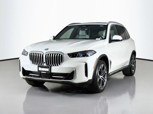Used 2026 BMW X5 sDrive40i w/ Premium Package RWD image 3