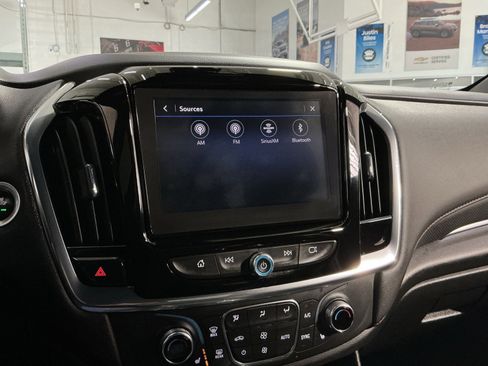 Used 2023 Chevrolet Traverse RS image 26
