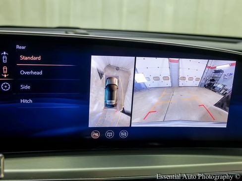 Certified 2024 Cadillac Lyriq Luxury AWD/4WD image 16