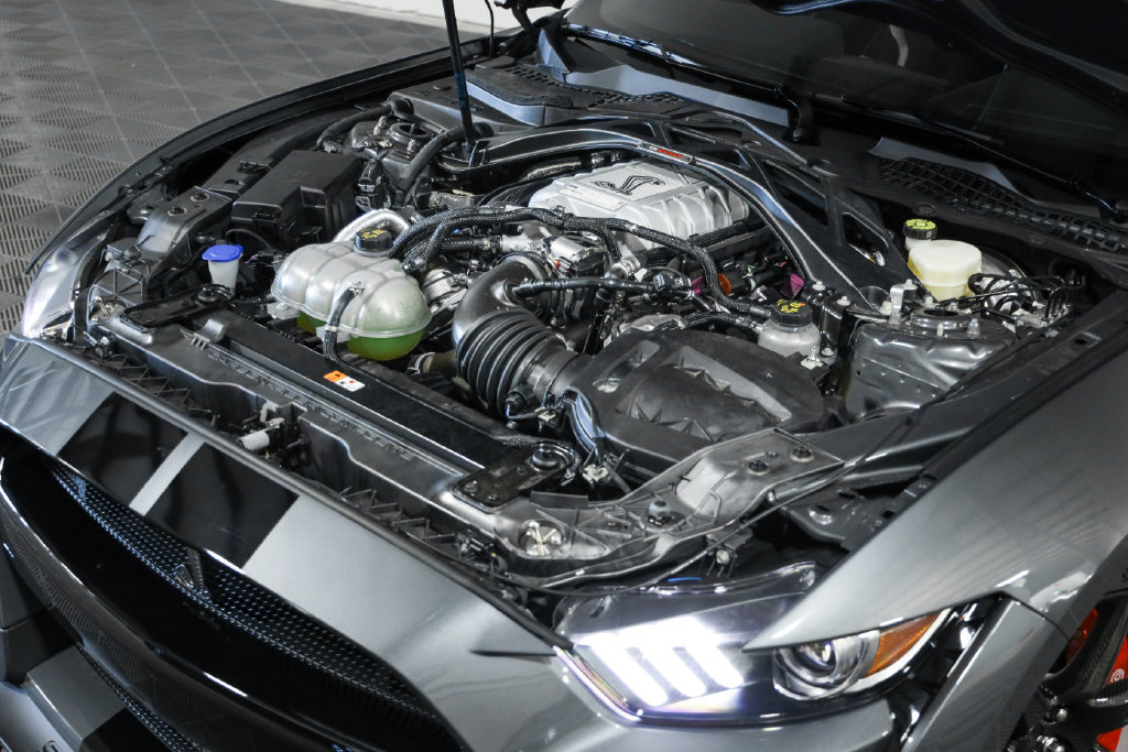 Used 2022 Ford Mustang Shelby GT500 w/ Carbon Fiber Track Pack RWD image 14