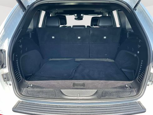 Used 2020 Jeep Grand Cherokee Altitude image 28