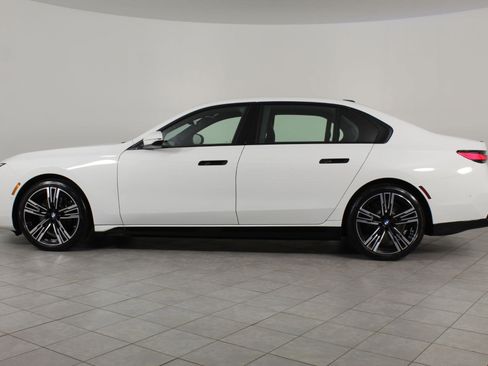 Used 2026 BMW i7 eDrive50 image 2