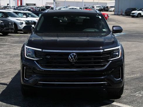 Used 2025 Volkswagen Atlas Cross Sport SEL Premium R-Line AWD/4WD image 7