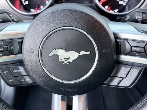 Used 2019 Ford Mustang GT RWD image 18