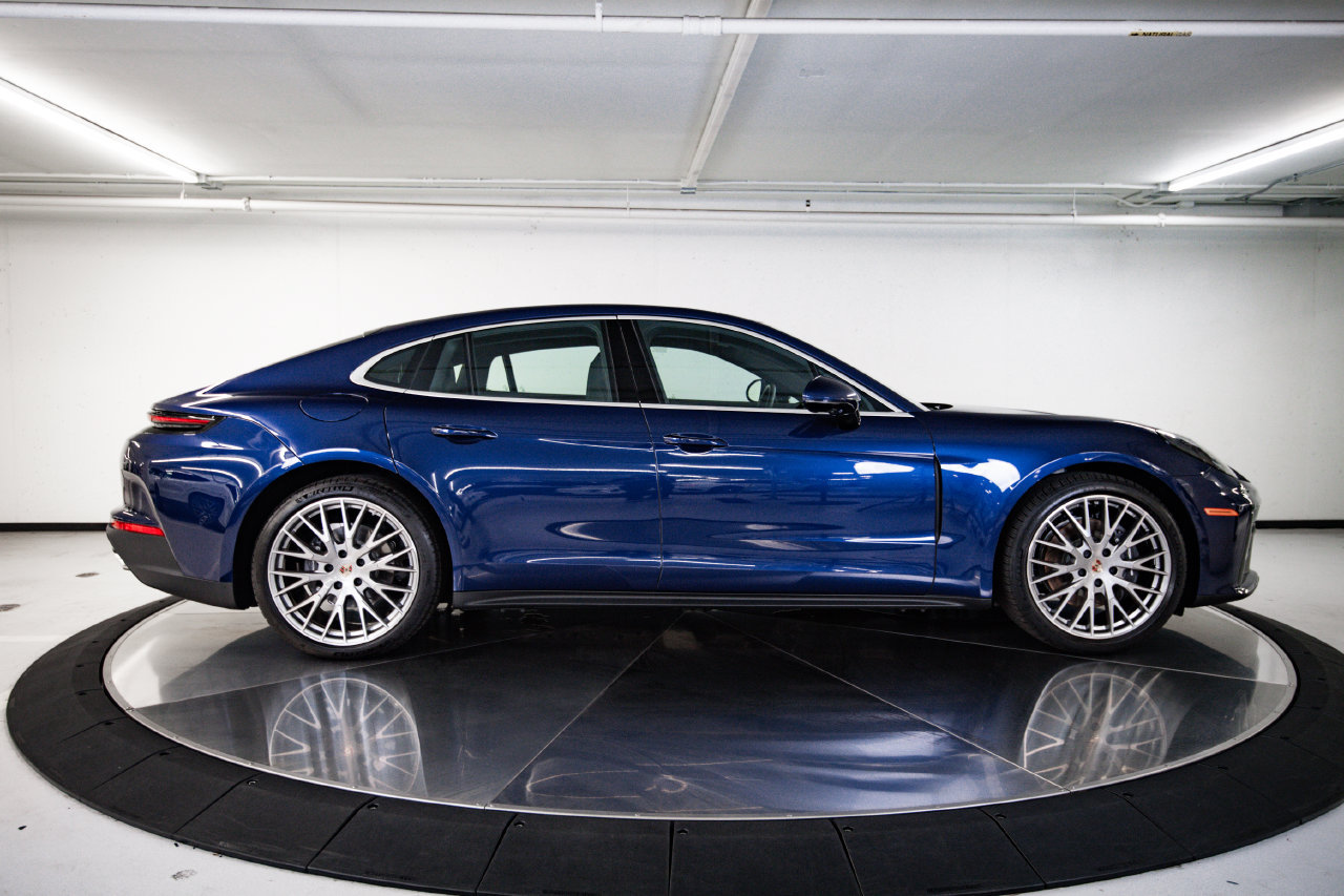 Certified 2026 Porsche Panamera RWD image 8