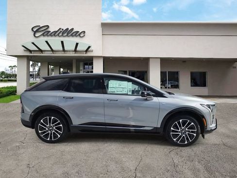 New 2026 Cadillac Optiq Sport 1 image 6