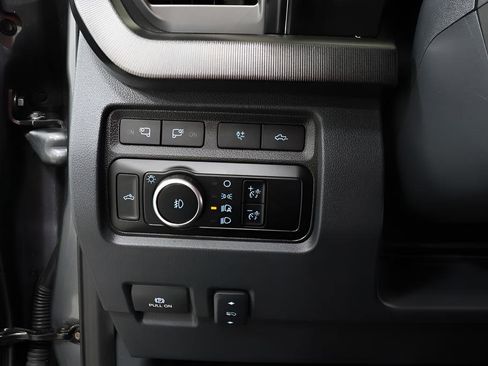 Used 2024 Ford F250 Platinum AWD/4WD image 20