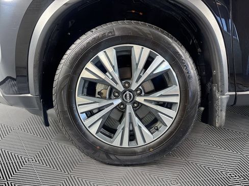 Used 2023 Nissan Rogue SV AWD/4WD image 29