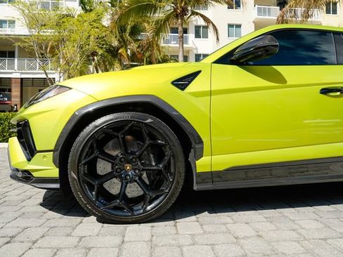 Used 2023 Lamborghini Urus Performante image 12