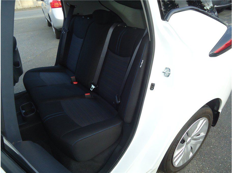 Used 2025 Nissan Leaf S FWD image 12