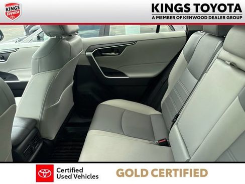 Used 2023 Toyota RAV4 XLE Premium FWD image 10