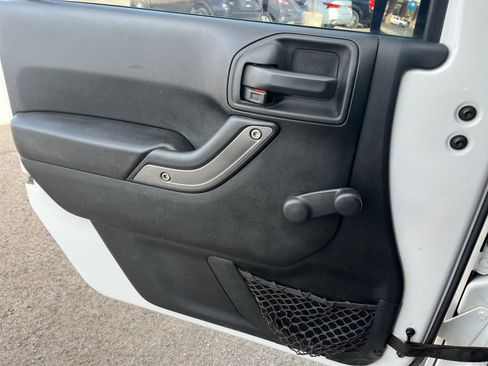 Certified 2018 Jeep Wrangler Sport S image 13