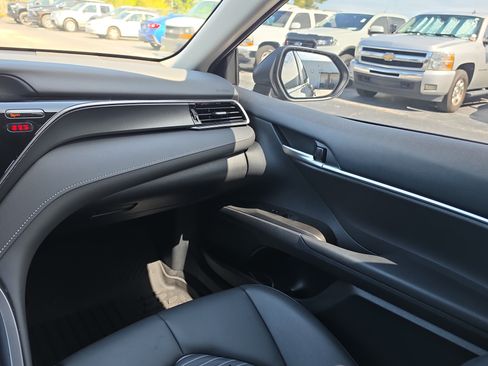 Used 2024 Toyota Camry SE FWD image 10