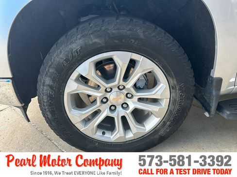 Certified 2022 Chevrolet Silverado 1500 LTZ AWD/4WD image 8