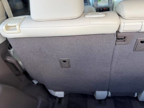 Used 2011 Lexus GX 460 Premium AWD/4WD image 95