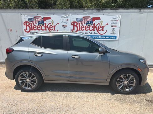 Used 2021 Buick Encore GX Preferred w/ Sport Touring Package FWD image 2