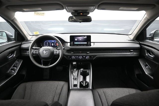 Used 2023 Honda Accord EX image 9