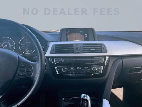 Used 2016 BMW 320i Sedan image 9