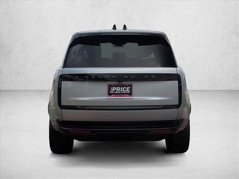 Used 2025 Land Rover Range Rover SE AWD/4WD image 6