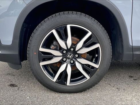 Used 2022 Honda Pilot Touring image 7
