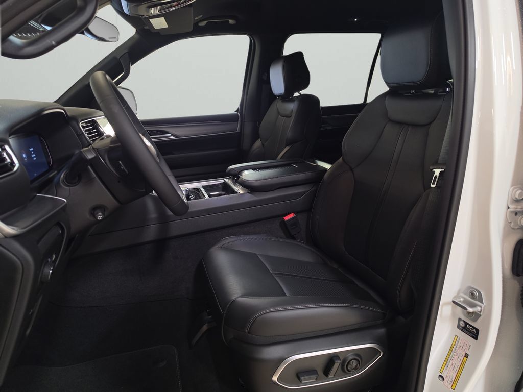 New 2026 Jeep Grand Wagoneer 4WD image 11